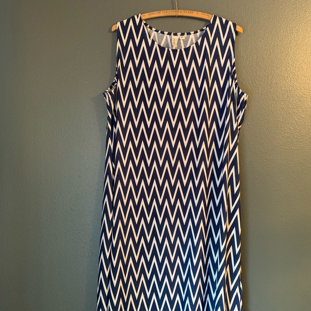 Tacera Navy and White Zigzag Midi Dress size 20W